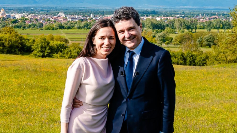 Mirabela Grădinaru a născut prematur ambii copii. Soția lui Nicușor Dan, detalii neștiute despre cele două nașteri efectuate de urgență: „Nu am reușit să mă bucur de copilul meu așa cum îmi imaginam”