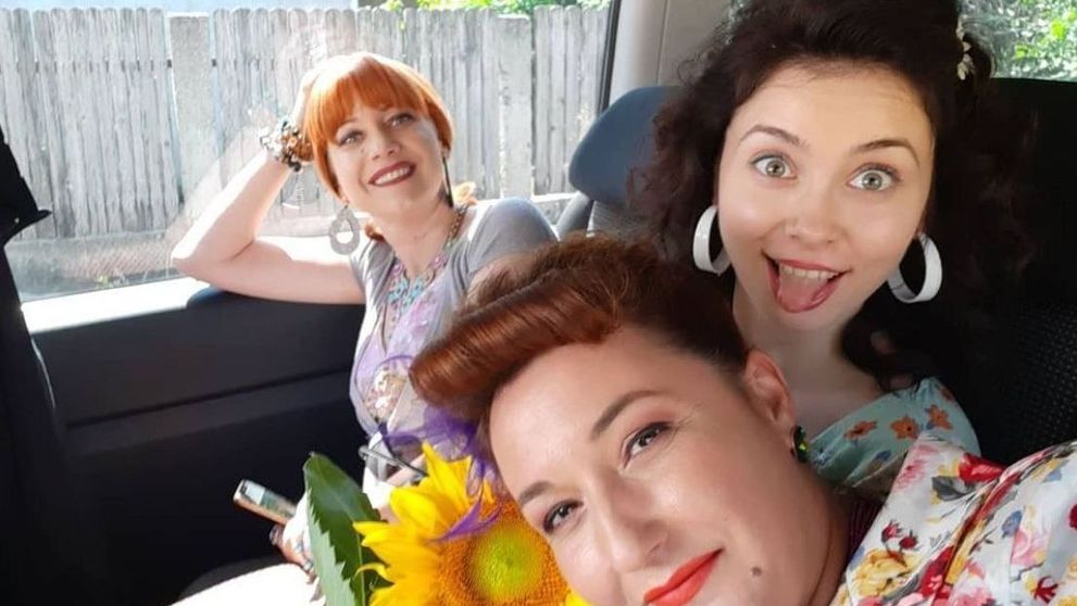 Anca Dumitra, vacanță la mare cu Ecaterina Ladin. Cum s-au fotografiat cele două