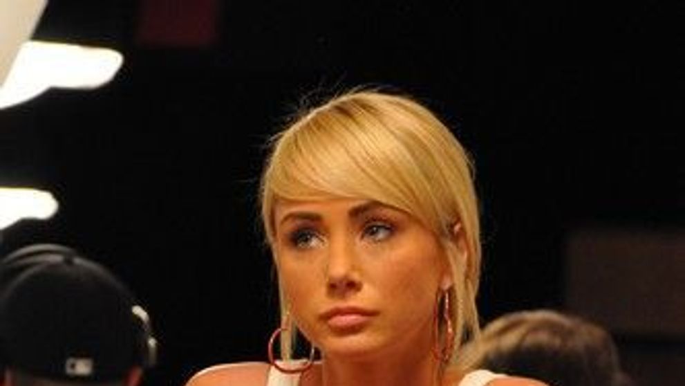 Sara jean best sale underwood poker