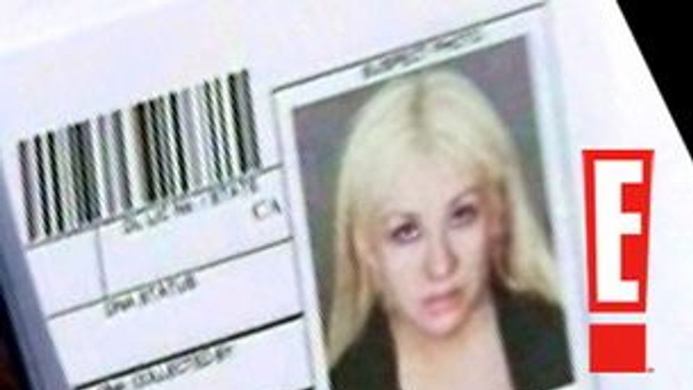 Christina Aguilera plina de remuscari in poza de cazier dupa ce a fost arestata! FOTO