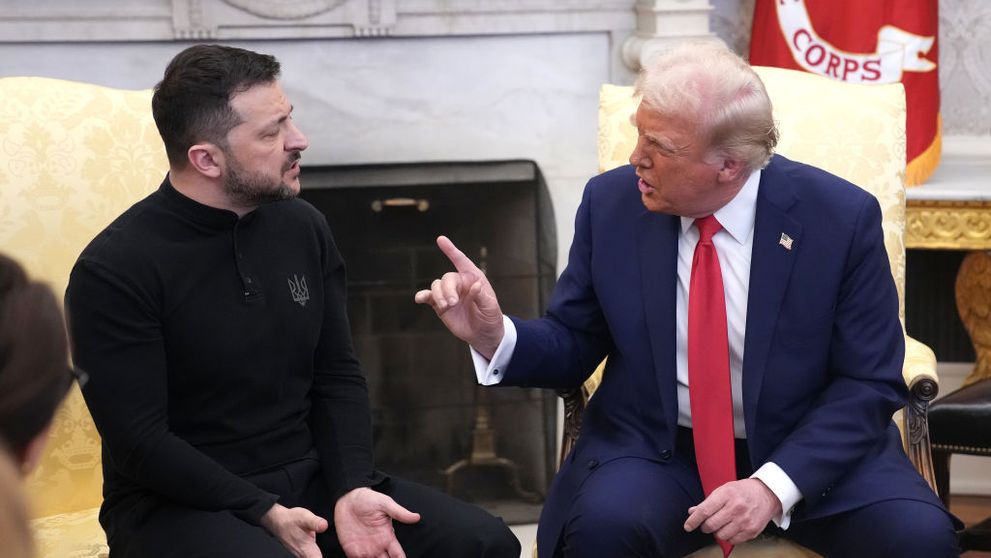 Cum s-a îmbrăcat Zelenski pentru întâlnirea cu Donald Trump de la Haga, după ce la Casa Albă a fost mustrat public pentru că nu a purtat un costum