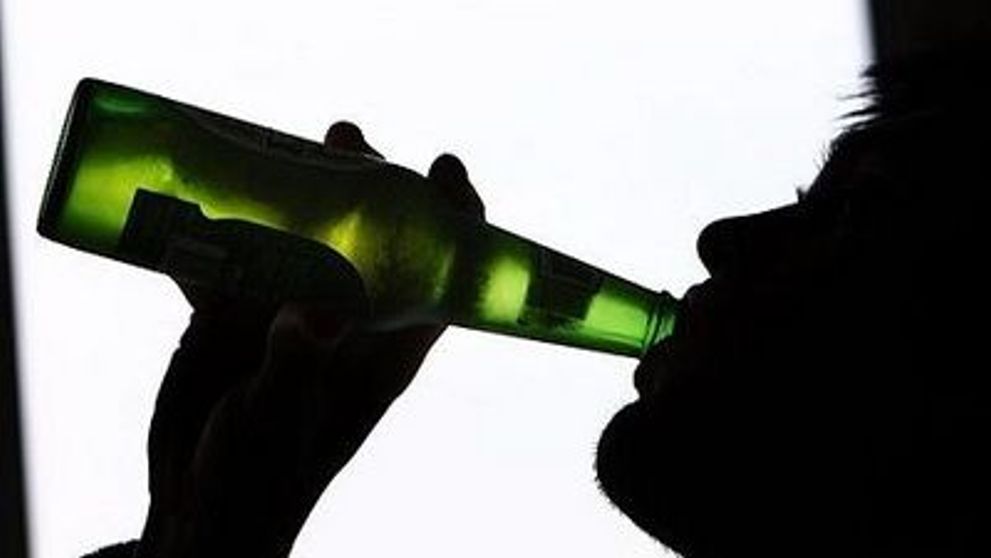 Afla cine influenteaza consumul de alcool!