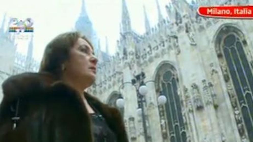 Laura Lavric, show pe strazile din Milano, cu mii de euro in portofel!
