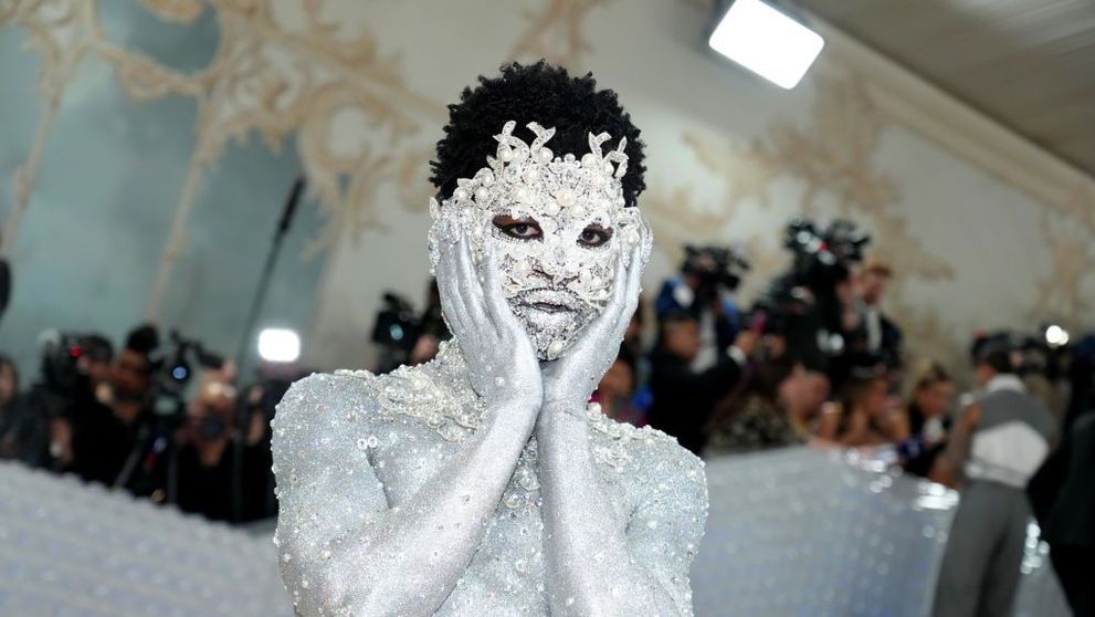 Lil Nas X, apariție șocantă la Met GALA 2023. Artistul vine la București la SAGA Festival pe 23 iunie