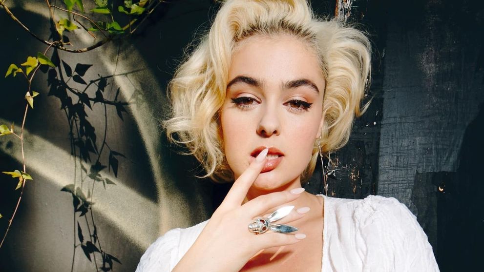 Ea este noua Marilyn Monroe! Cea mai senzuală influenceriță plus size face furori pe internet
