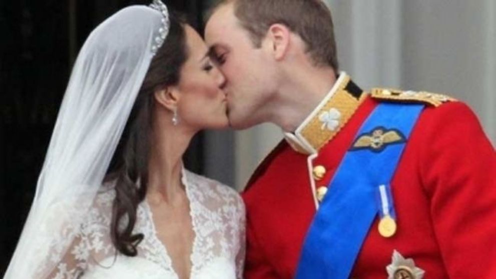 Kate Middleton si Printul William si-au inregistrat oficial copilul. Ce scrie la 