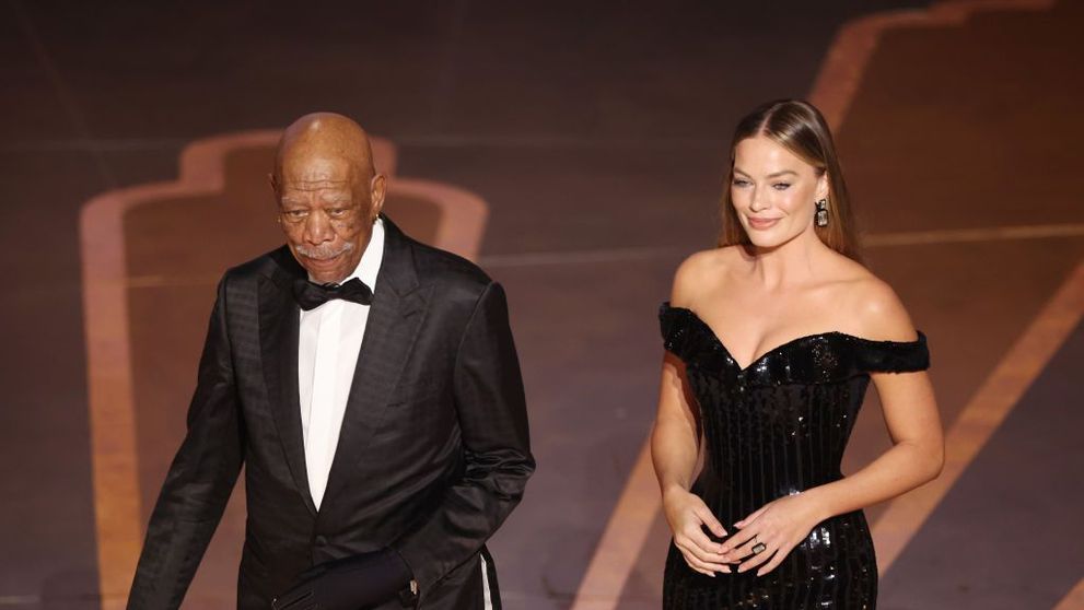 De ce a purtat Morgan Freeman o mănușă neagră pe mâna stângă la Gala Premiilor Oscar 2023, pe 12 martie