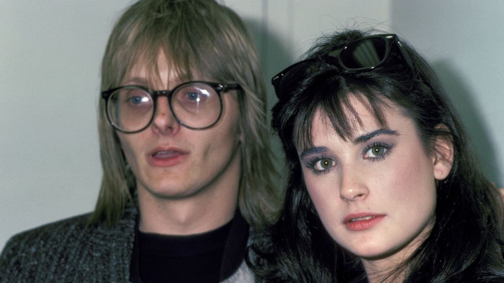 Demi Moore a mărturisit că și-a înșelat primul soț chiar în noaptea dinaintea nunții: „Am plecat pe furiș de la petrecerea burlăcițelor”