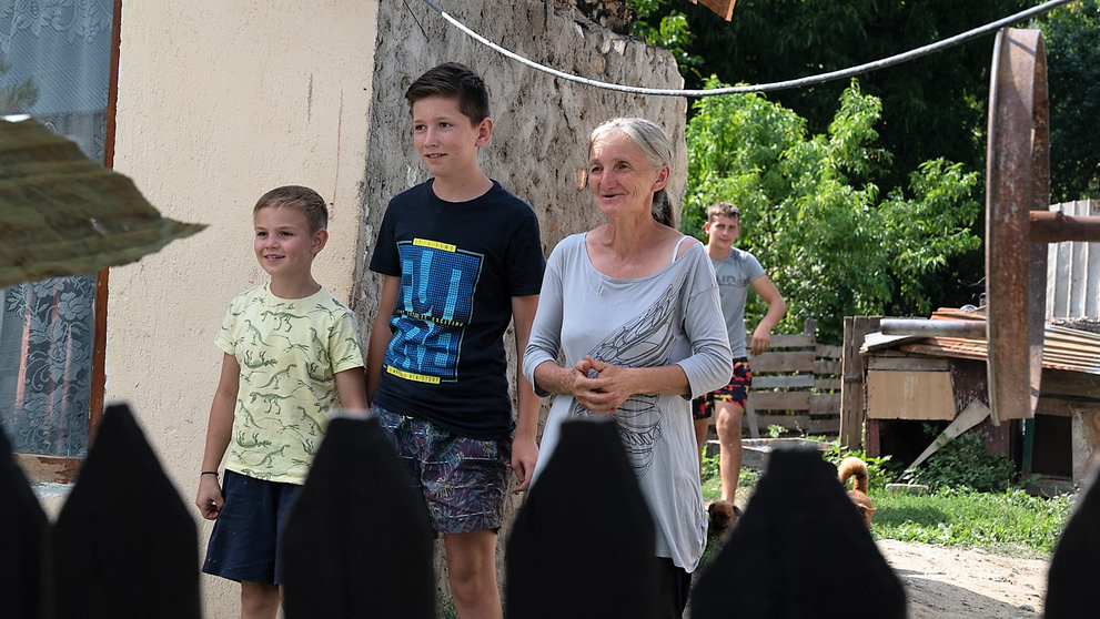 Flăcările le-au mistuit locuința, iar ei au rămas fără nimic: ‘În ziua în care a ars casa, a făcut infarct’