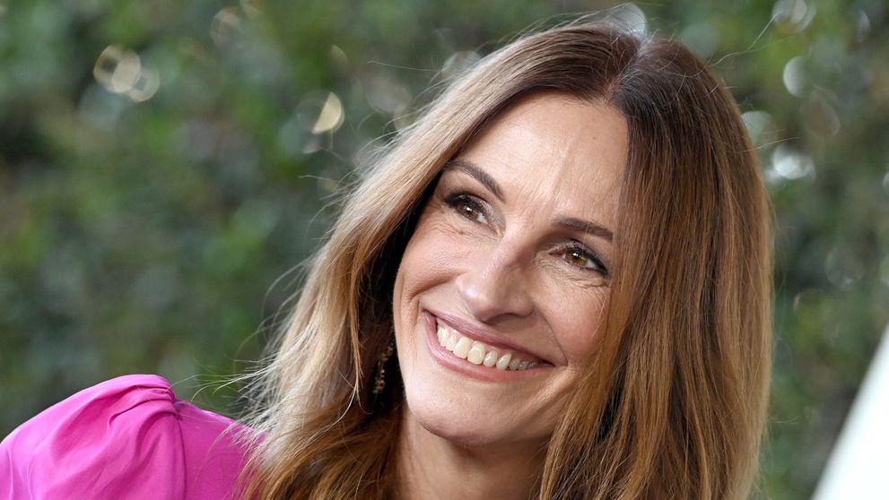 Julia Roberts, apariție rară alături de fiul ei, în vârstă de 21 de ani! Cum arată Phinnaeus, care acum e mai înalt decât mama lui