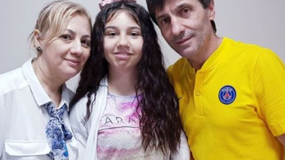 Ce mai face și cum arată acum Kassandra Rotariu, fiica adoptată de Iosif Rotariu și soția sa, care a suferit peste 50 de operații
