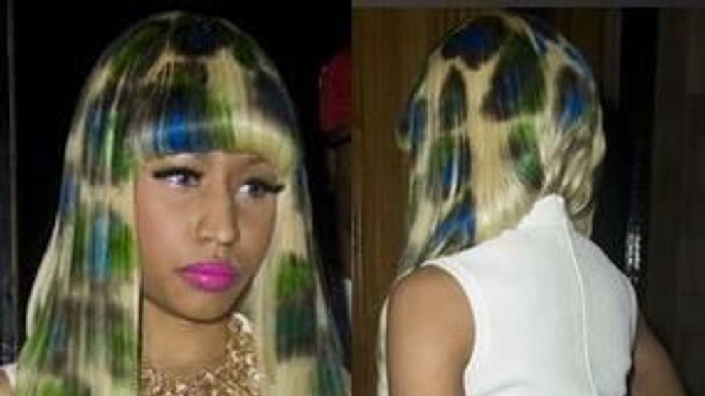 Nicki Minaj, cu parul baltat ca un leopardo-papagal, pe strazile Londrei! FOTO