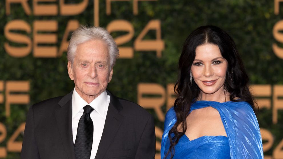 El are 80 de ani, ea 55, dar dragostea lor rezistă! Michael Douglas și Catherine Zeta Jones, apariție spectaculoasă împreună