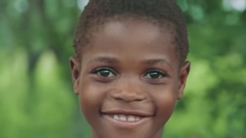 Cum reactionează copiii din Zambia atunci cand primesc apa curata <span style=