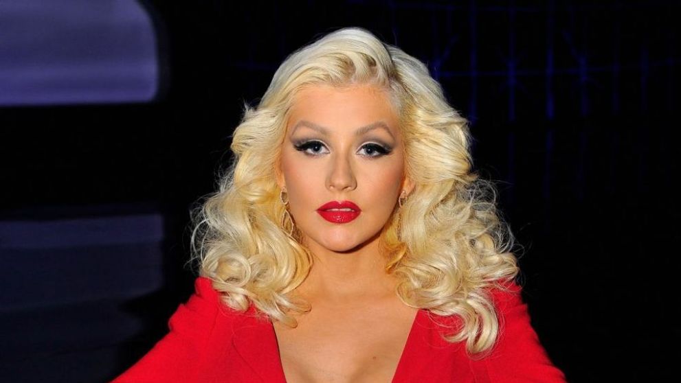 Christina Aguilera nu mai arata asa! Vedeta a renuntat la parul blond si s-a vopsit bruneta