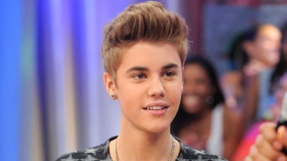 Dupa ce l-au acuzat ca este o persoana nepoliticoasa, acum Justin Bieber a reusit sa impresioneze pe toata lumea. Ce poza adorabila si-a facut el