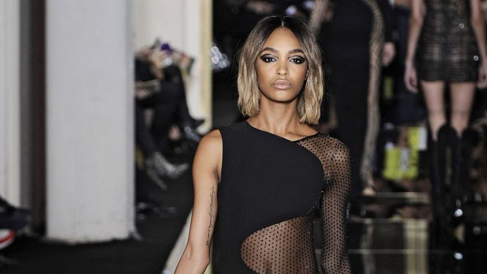 Aparitia cu care Jourdan Dunn s-a facut remarcata. Cum arata modelul Victoria's Secret intr-un costum de baie decoltat