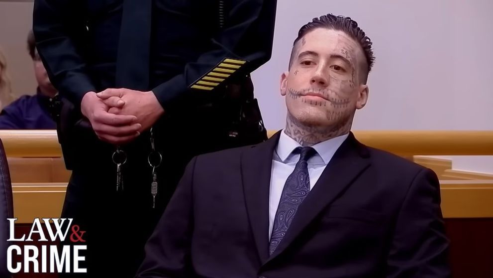 Transformarea șocantă a lui Wade Wilson după gratii: „Deadpool Killer” a apărut cu capul bandajat și fără dinți. Criminalul al cărui proces s-a viralizat pe TikTok a fost condamnat de două ori la moarte