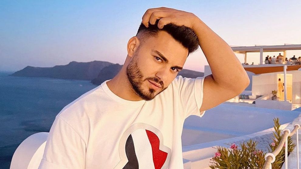 Jador încearcă o schimbare de look! Cum ar arăta artistul fără barbă