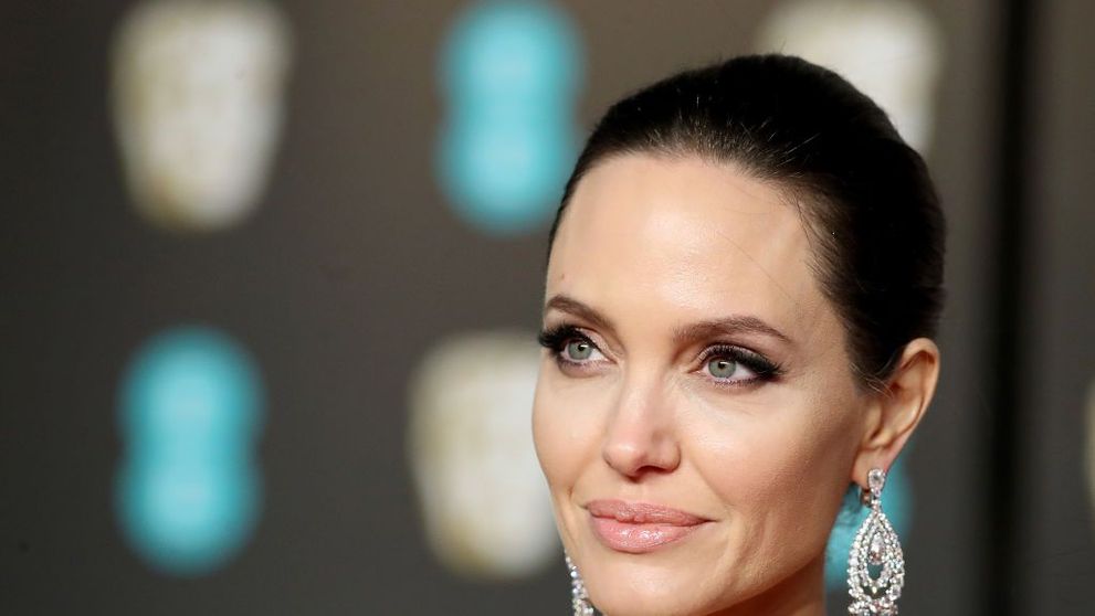 Angelina Jolie, în rolul unei femei curajoase. Primul trailer al filmului ”Those Who Wish Me Dead”