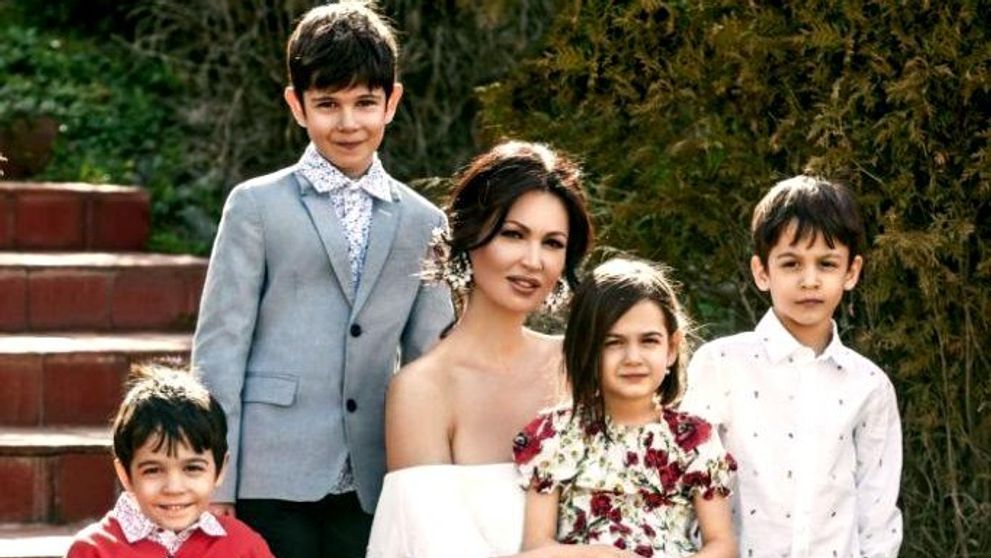 Cum arată copiii Nicoletei Luciu în 2024! Paparazzi i-au surprins în plină stradă, iar fanii au fost surprinși să vadă cât de înalt este fiul ei cel mare