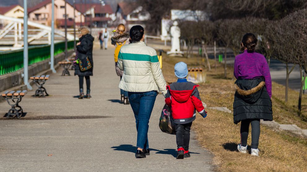 Familie din Constanța, pusă să returneze alocația fetiței moarte după o operație. Ce a urmat i-a revoltat pe mulți