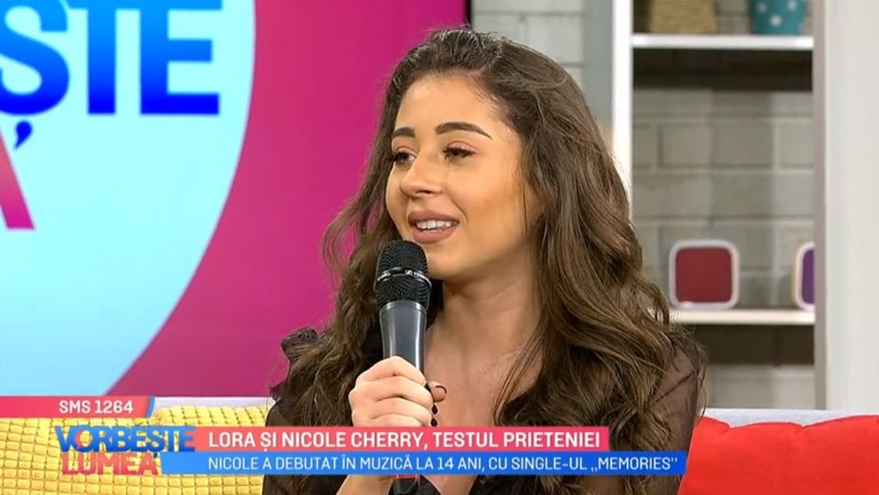 VIDEO Lora și Nicole Cherry au făcut testul prieteniei