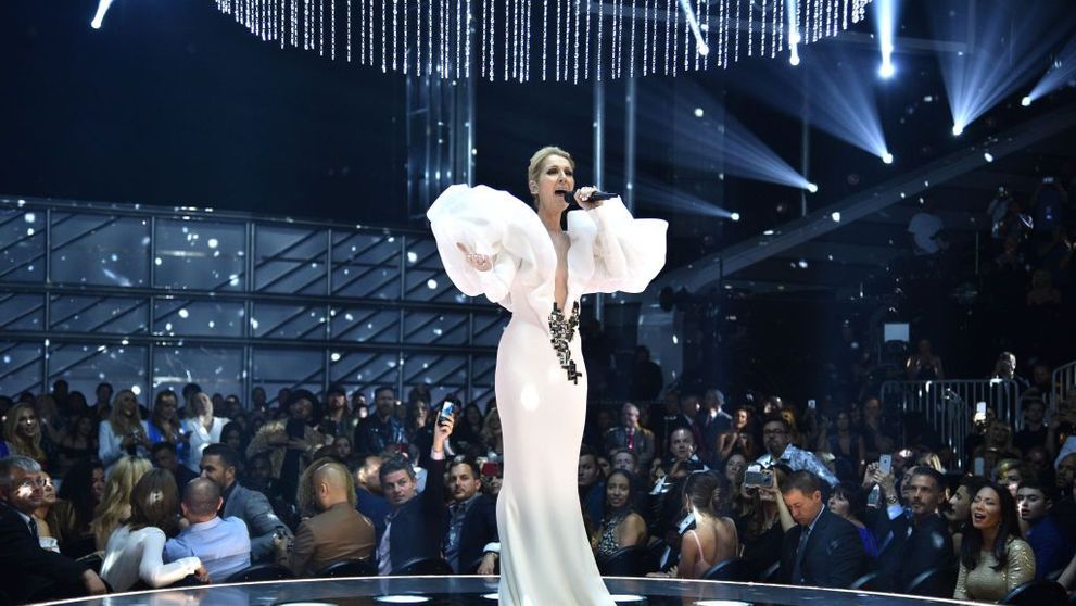 Celine Dion a cantat piesa din Titanic la 20 de ani de la lansare! Cum a sunat 
