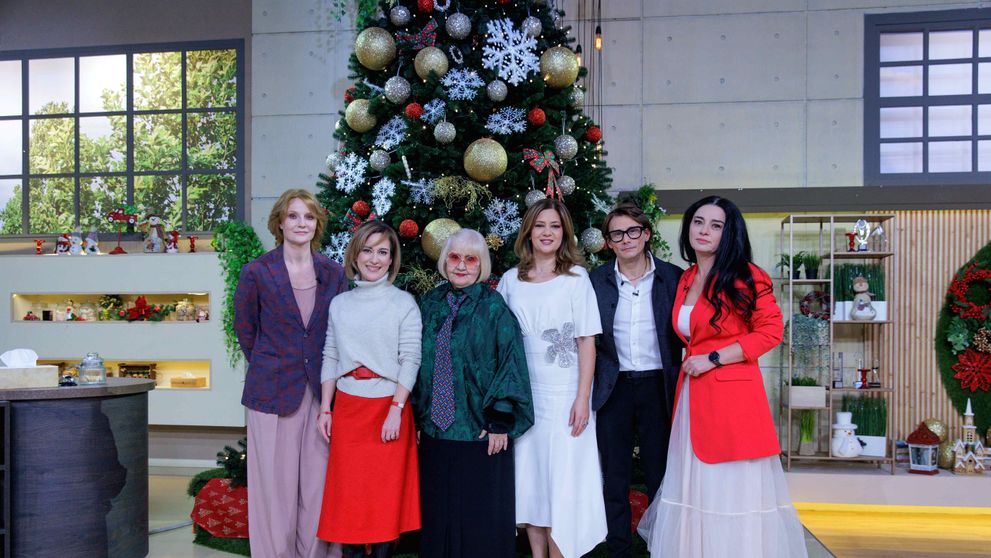 Marius Manole vă invită la ediția specială ”Întrebarea Mesei Rotunde”, cu Medeea Marinescu, Lia Bugnar, Amalia Enache, Maria Obretin și Rodica Mandache: „L-aș aduce pe Brad Pitt la masa de Crăciun”