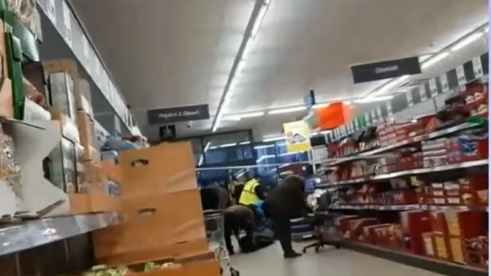 Un bărbat a murit subit, în timp ce se afla la cumpărături într-un supermarket. Care este cauza decesului