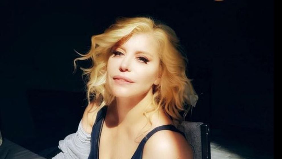 Loredana lanseaza single-ul 