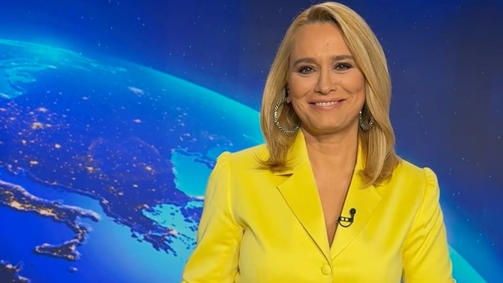 Andreea Esca, radiantă la reuniunea de 35 de ani de la terminarea liceului. Prezentatoarea Știrilor PRO TV a recreat look-ul din adolescență