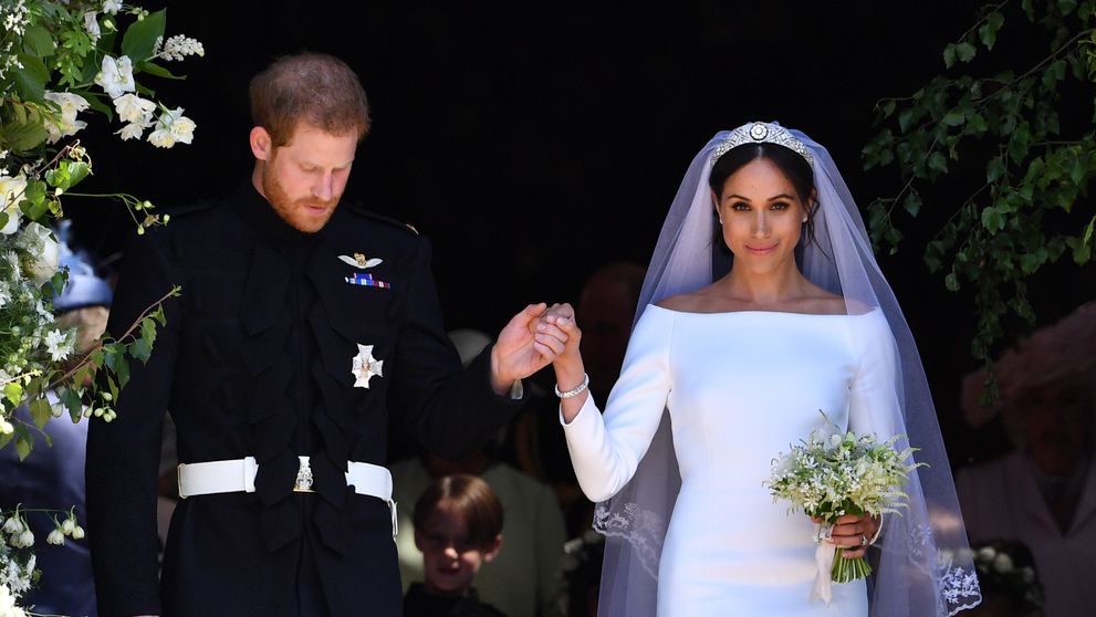 Reginei Elisabeta nu i-a plăcut deloc rochia de mireasă a lui Meghan Markle. Motivul pentru care a criticat-o dur