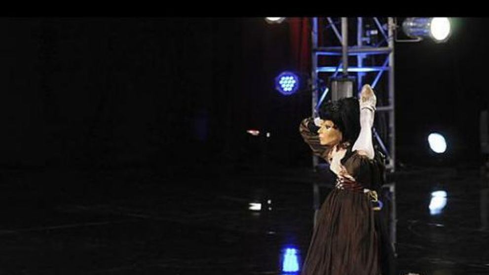 Femeia cu doua fete, doua capete, patru maini! Numai la America's Got Talent puteai vedea asa ceva! VIDEO