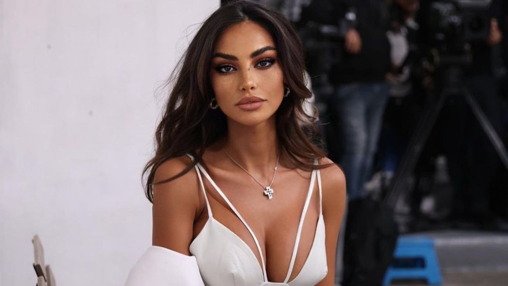 Mădălina Ghenea, clipe de coșmar în aeroport. A fost agresată de un angajat al unei companii aeriene. Fiica vedetei a asistat la întreaga scenă: „Acest bărbat m-a abuzat...plângeam cu fiica mea”