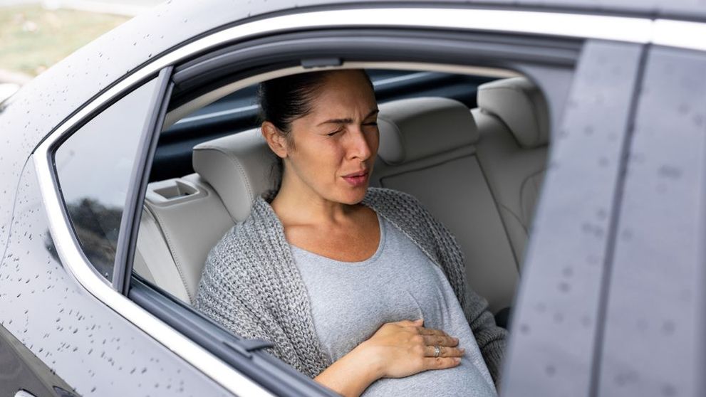 Ce a pățit o femeie din Marea Britanie după ce a născut într-un taxi: 