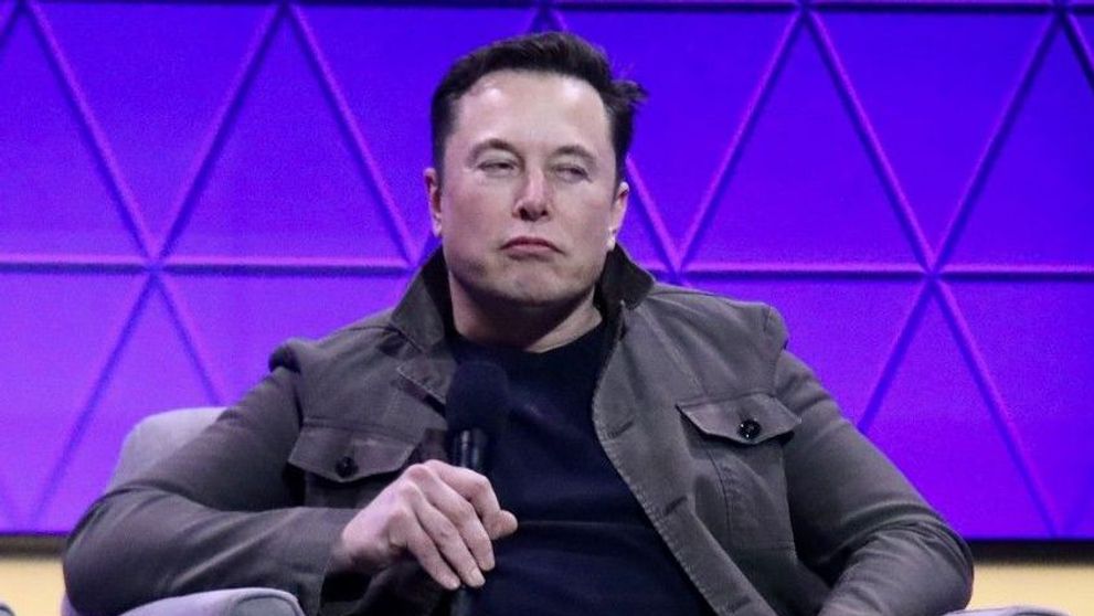 Elon Musk ar putea ”ucide o mulțime de extratereștri”. Avertismentul oamenilor de știință