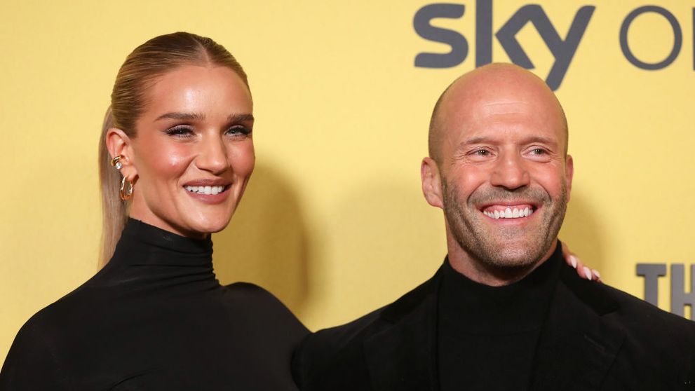 Cum se distrează Jason Statham împreună cu copiii într-un parc de distracții. Actorul din „Fast & Furious” ar fi protagonistul perfect pentru o comedie