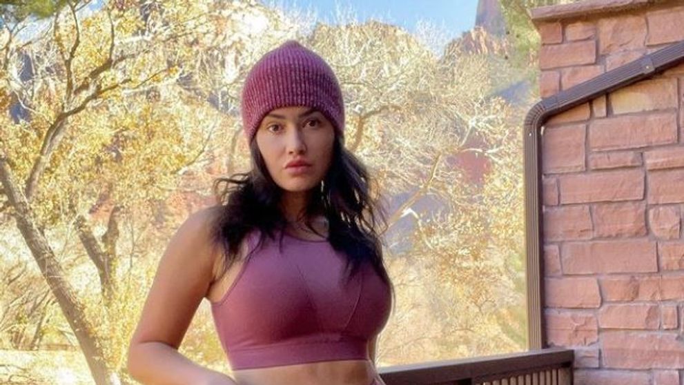 Cassandra Sienega, mai fierbinte ca niciodată. Cum s-a lăsat fotografiată modelul cu cei mai mici bikini din lume
