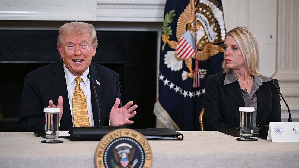 De ce a demis-o Donald Trump pe Pam Bondi din funcția de procuror general al SUA