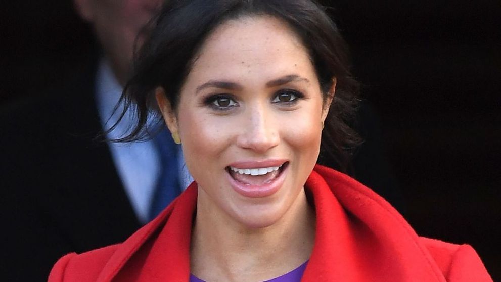 Meghan Markle, apariție inedită într-o pereche de blugi rupți, de 133 lei