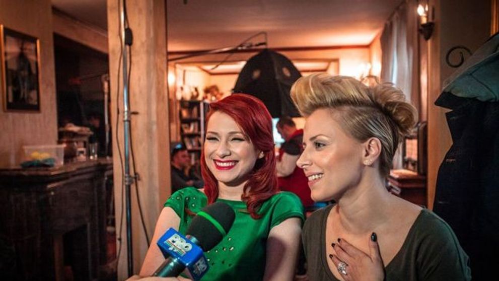 Veveritele de la RedBlonde si-au lansat primul lor videoclip, 