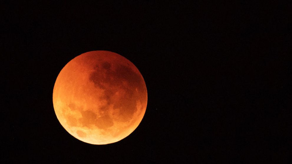 Cum va influența Luna Sângerie din 3 martie fiecare zodie. Schimbările majore pentru fiecare semn