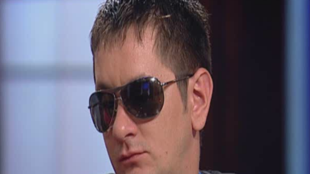 A stat tot timpul cu ochelari negri de soare, chiar si in bucatarie. Ce surpriza a avut Chef Florin cand i-a dat jos