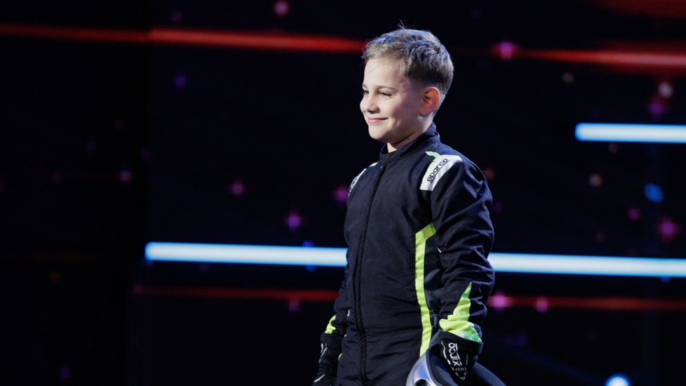 Un copil de 10 ani transformă scena Românii au talent într-un circuit de curse! Carmen Tănase: „Sunt mută de uimire!”