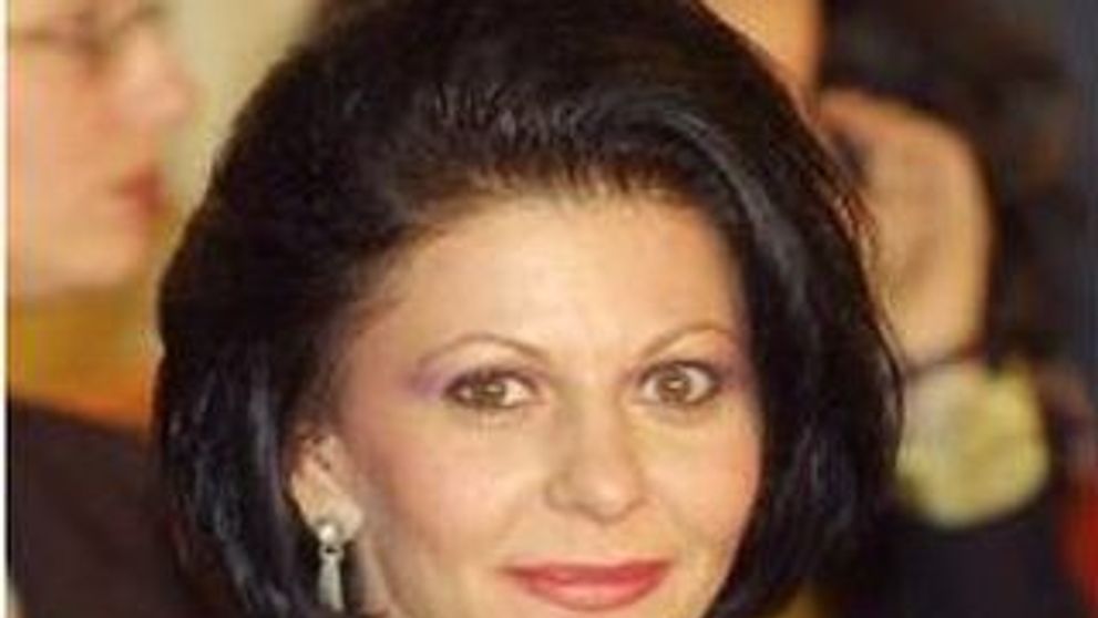 Elena Carstea: 