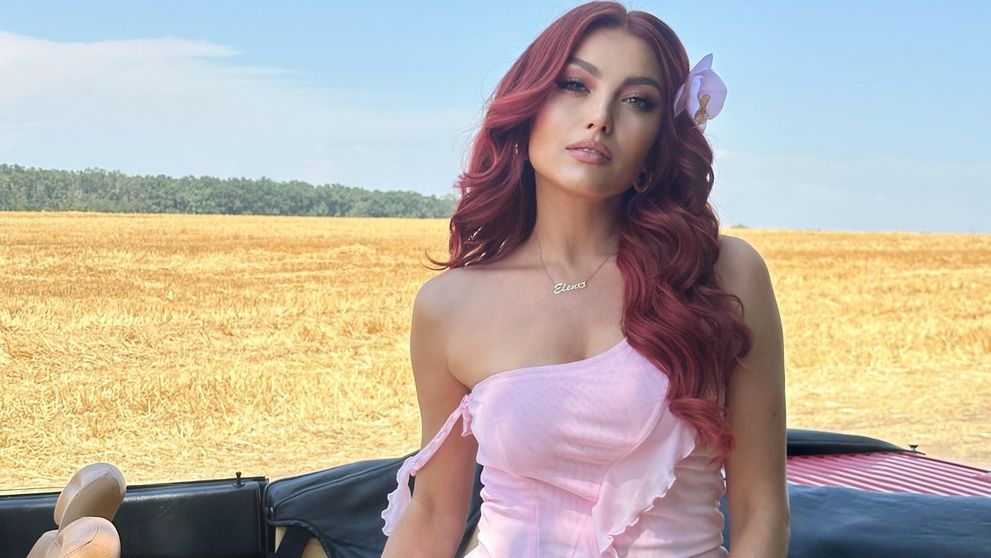 Elena Gheorghe lansează „Piesa de la radio” chiar de ziua ei – single ce se va regăsi pe viitorul album al artistei