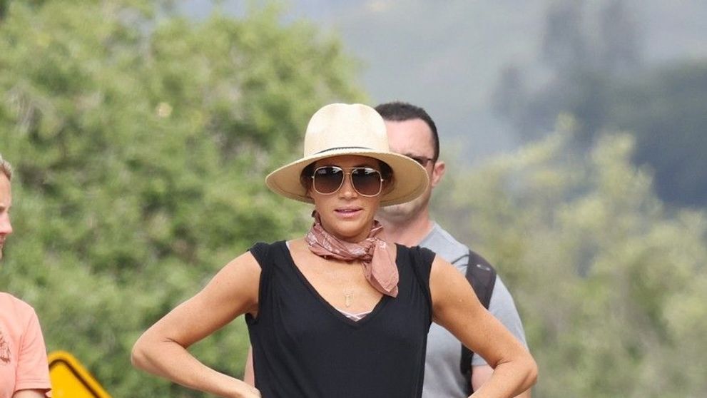 Ce făcea Megan Markle în timpul încoronării Regelui Charles. Unde au surprins-o paparazzii