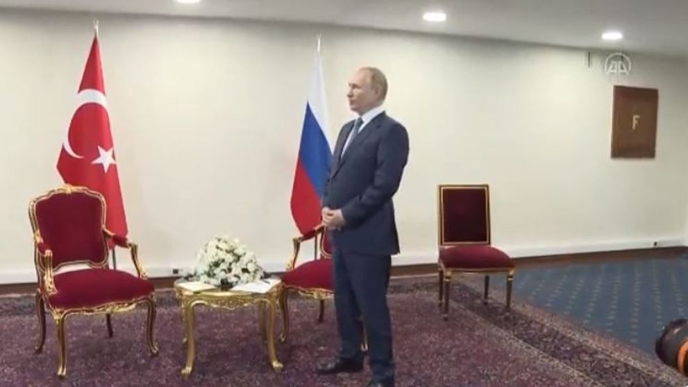 Video viral: Putin, lăsat să aștepte la întâlnirea cu Erdogan
