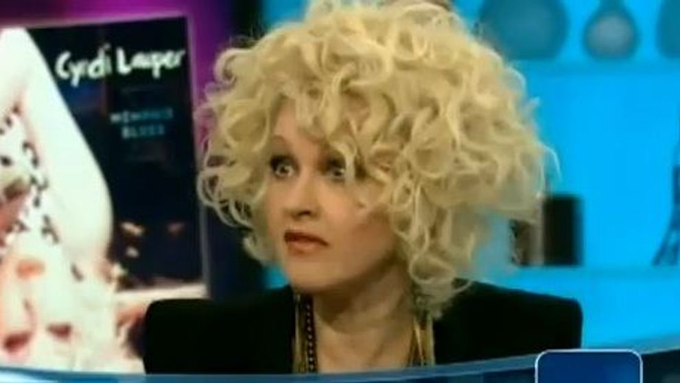 Gafa la US Open: Cyndi Lauper a incurcat versurile imnului american!